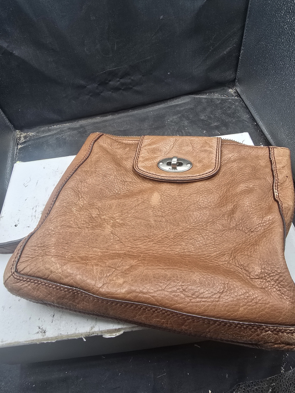 Fossil Tan Leather Crossbody Bag with Silver Turnlock‎